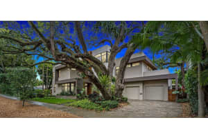 2803 Crystal Ct, Coconut Grove