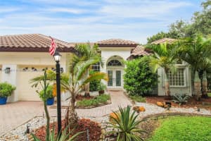 6041 Superior Blvd, Davie