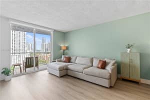 275 NE 18th St APT 1502, Miami, FL 33132, Sold 06/20/25