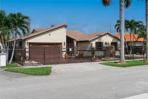 240 SW 136th Pl, Miami, FL 33184, Sold 04/14/25