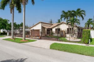 240 SW 136th Pl, Miami, FL 33184, Sold 04/14/25