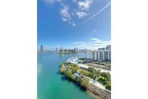 3330 Ne 190th St 1517, Aventura