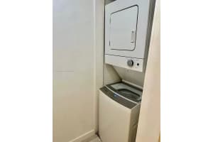 1560 Meridian Ave 207 Miami Beach, FL 33139 - Off Market