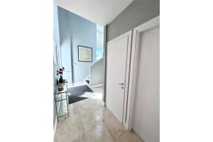 317 NE 7th St #317, Fort Lauderdale, FL 33304, Sold 11/03/25