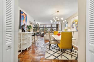 600 Parkview Dr APT 215, Hallandale Beach, FL 33009, - MLS#A11746468