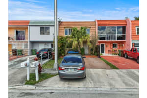 825 W 80th Pl, Hialeah, FL 33014, Sold 04/21/25