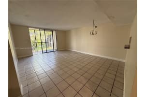 8065 SW 107th Ave APT 208, Miami, FL 33173, Sold 07/29/25