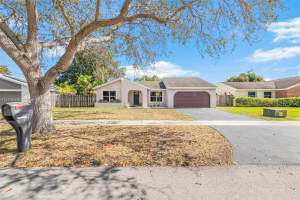 5210 SW 115th Ave, Cooper City, FL 33330 - MLS#A11746665