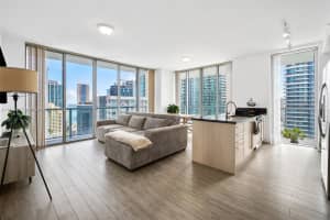 79 SW 12th St Apt 2706-S, Miami, FL 33130, Sold 06/26/25