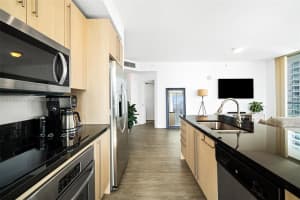79 SW 12th St Apt 2706-S, Miami, FL 33130, Sold 06/26/25