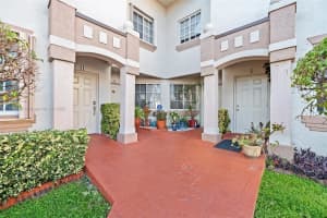 8370 NW 10th St, Miami, FL 33126, Sold 04/04/25