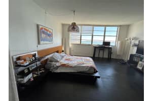 801 Brickell Bay Dr APT 1069, Miami, FL 33131, Sold 05/29/25