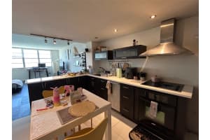 801 Brickell Bay Dr APT 1069, Miami, FL 33131, Sold 05/29/25