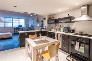 801 Brickell Bay Dr APT 1069, Miami, FL 33131, Sold 05/29/25