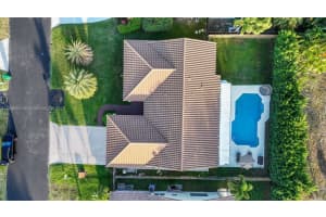 15860 Surrey Cir, Davie, FL 33331, Sold 04/16/25