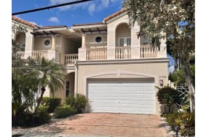 2709 NE 15th St, Fort Lauderdale, FL 33304, Sold 05/16/25