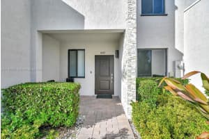 847 NE 211th St, Miami, FL 33179, Sold 06/16/25