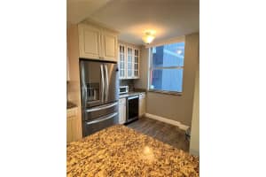 4350 Hillcrest Dr APT 800, Hollywood, FL 33021, Sold 08/04/25