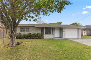 1721 Nw 55th Ave, Lauderhill