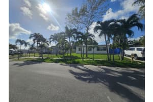5510 SW 37 Ct, Davie, FL 33314, Sold 05/22/25