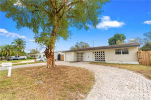 Hollywood, FL 33023, Sold 04/01/25