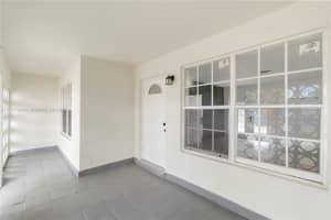 Hollywood, FL 33023, Sold 04/01/25