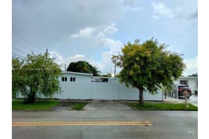 10381 SW 32nd St, Miami, FL 33165, Sold 05/15/25