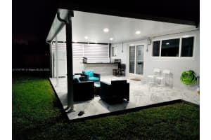 10381 SW 32nd St, Miami, FL 33165, Sold 05/15/25