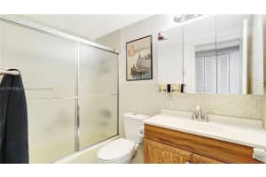 1101 Hillcrest Ct 103 Hollywood, FL 33021 - MLS#A11747242