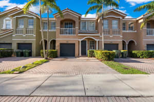 2551 SE 14th St, Homestead, FL 33035, Sold 04/29/25