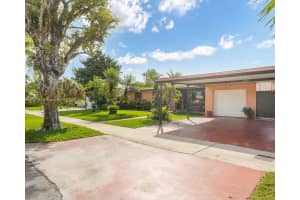 9460 SW 53rd St, Miami, FL 33165, Sold 05/30/25