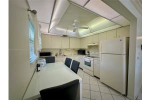 850 Sw 133rd Ter 201b Pembroke Pines, FL 33027 - MLS#A11747389
