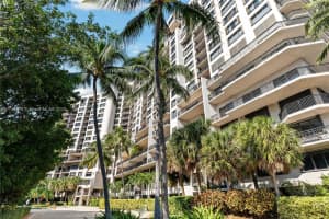 540 Brickell Key Dr 1600, Miami