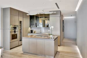 6799 Collins Ave APT 406, Miami Beach, FL 33141, Sold 04/14/25