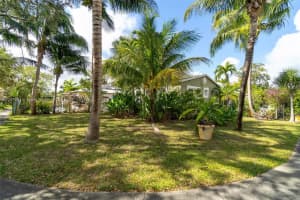 8900 NE 4th Ave, El Portal, FL 33138, Sold 05/14/25