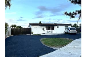 16721 NW 73rd Ave, Hialeah, FL 33015, Sold 04/16/25