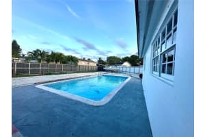 16721 NW 73rd Ave, Hialeah, FL 33015, Sold 04/16/25