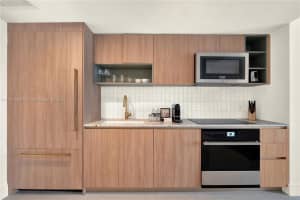 601 NE 1st Ave #2709, Miami, FL 33132, Sold 07/31/25