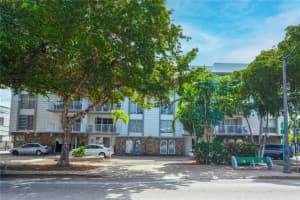 1220 71st St APT 37, Miami Beach, FL 33141, Sold 04/21/25