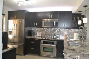 382 Lakeview Dr APT 103, Weston, FL 33326, Sold 05/07/25