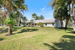 10013 SW 57th Ct, Cooper City, FL 33328, Sold 03/27/25