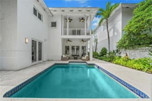 6 Coconut Ln, Key Biscayne