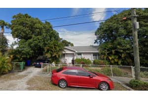 3015 Sw 24th Ter, Miami