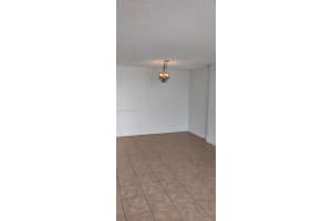 15600 NW 7th Ave APT 811, Miami, FL 33169, Sold 04/11/25