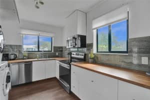 7548 Adventure Ave, North Bay Village, FL 33141, Sold 06/18/25