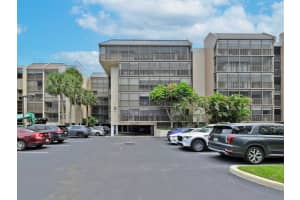 2800 N 46th Ave, Hollywood, FL 33021, Sold 05/16/25