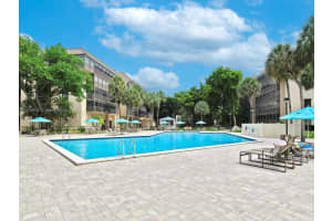 2800 N 46th Ave, Hollywood, FL 33021, Sold 05/16/25