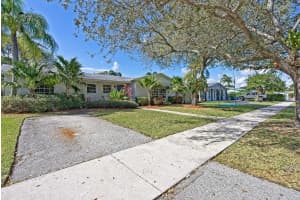 17912 SW 89th Ct, Palmetto Bay, FL 33157, Sold 04/08/25