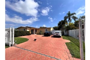 5401 SW 99th Ave, Miami, FL 33165, Sold 05/16/25