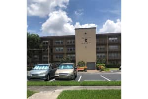 301 Sw 135th Ave 402c, Pembroke Pines
